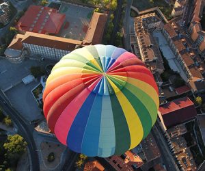 Hot-air-balloon-Madrid-Flying over Segovia